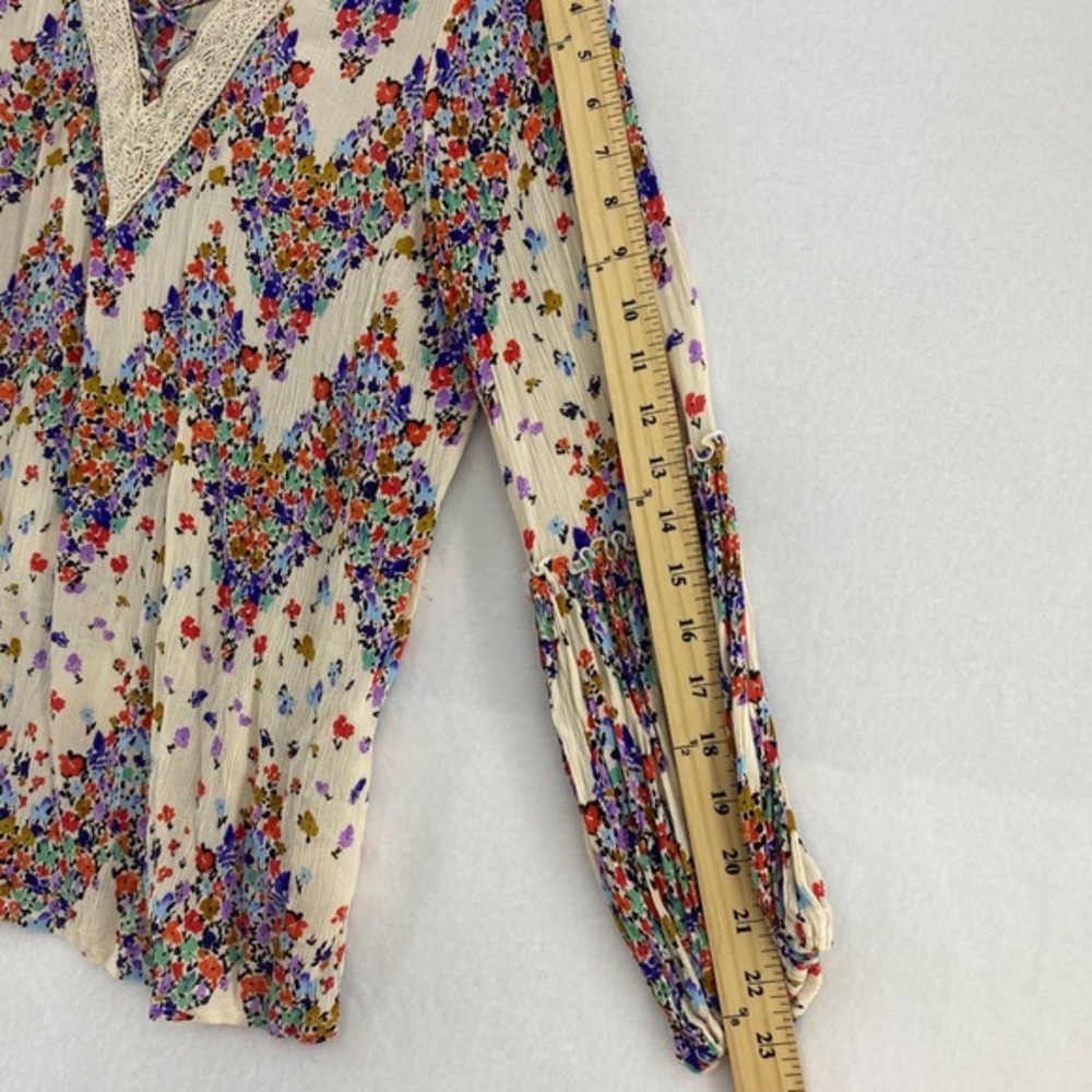 Democracy Floral Blouse Lace Up V Neck 3/4 Sleeve Multicolor Top Size L - Picture 4 of 9